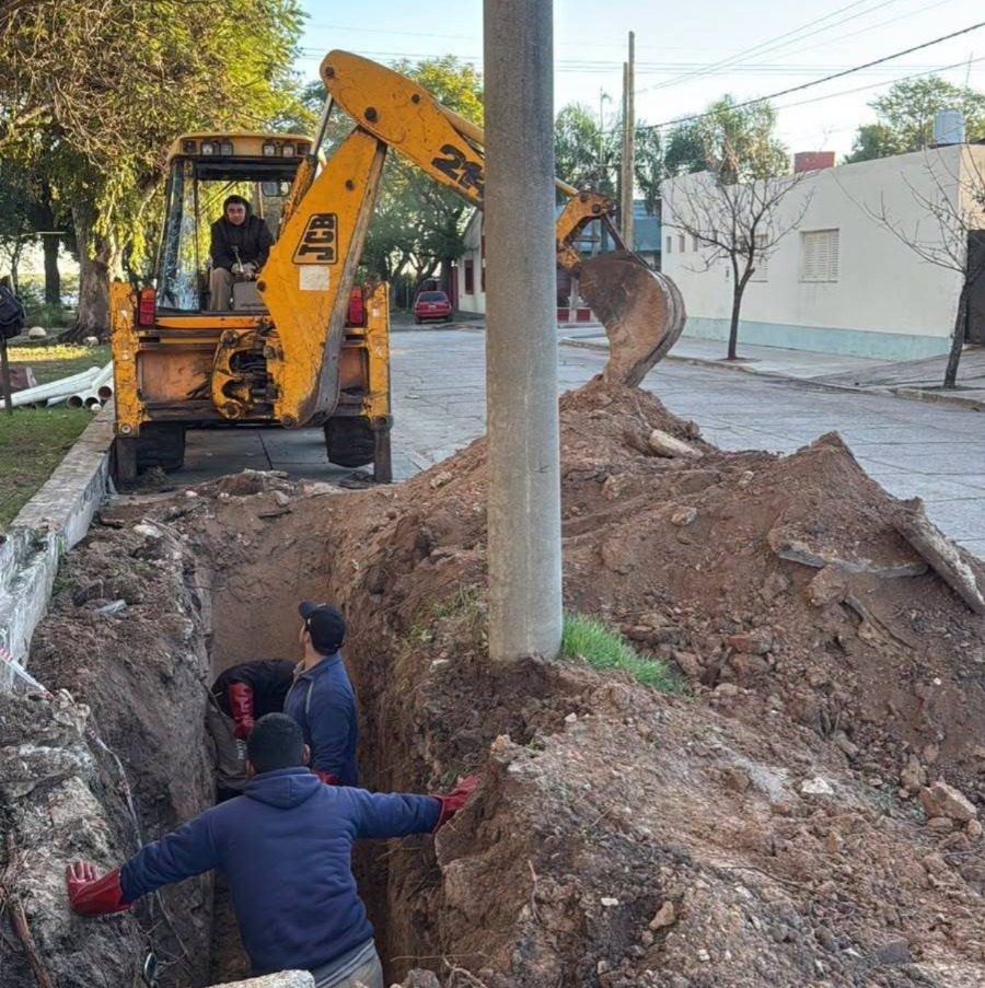 Repararon la red de cloacas tras una obstrucción provocada por raíces